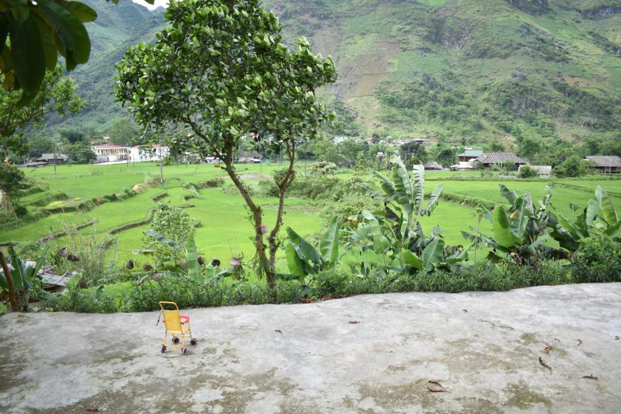 Du Gia Van Chung Homestay Làng Cac Eksteriør bilde