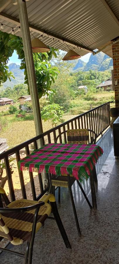 Du Gia Van Chung Homestay Làng Cac Eksteriør bilde
