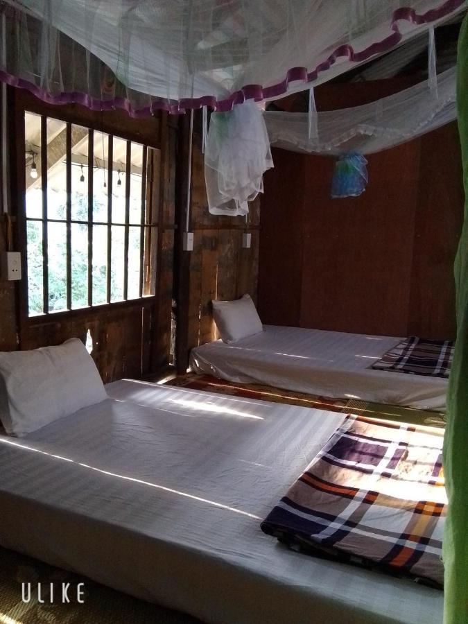 Du Gia Van Chung Homestay Làng Cac Eksteriør bilde